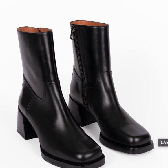 Labucq Designer Handmade Italian Boots - Picture 3 of 5